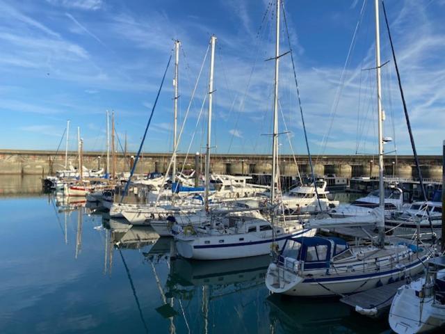 Seascape - Floating Home At Brighton Marina With Free Parking エクステリア 写真