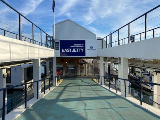 Seascape - Floating Home At Brighton Marina With Free Parking エクステリア 写真